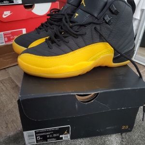 Jordan 12 Black and Yellow 5y